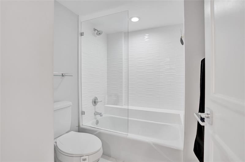 Hillsboro Beach, Florida, 33062, United States, 2 Bedrooms Bedrooms, ,2 BathroomsBathrooms,Residential,For Sale,1991245