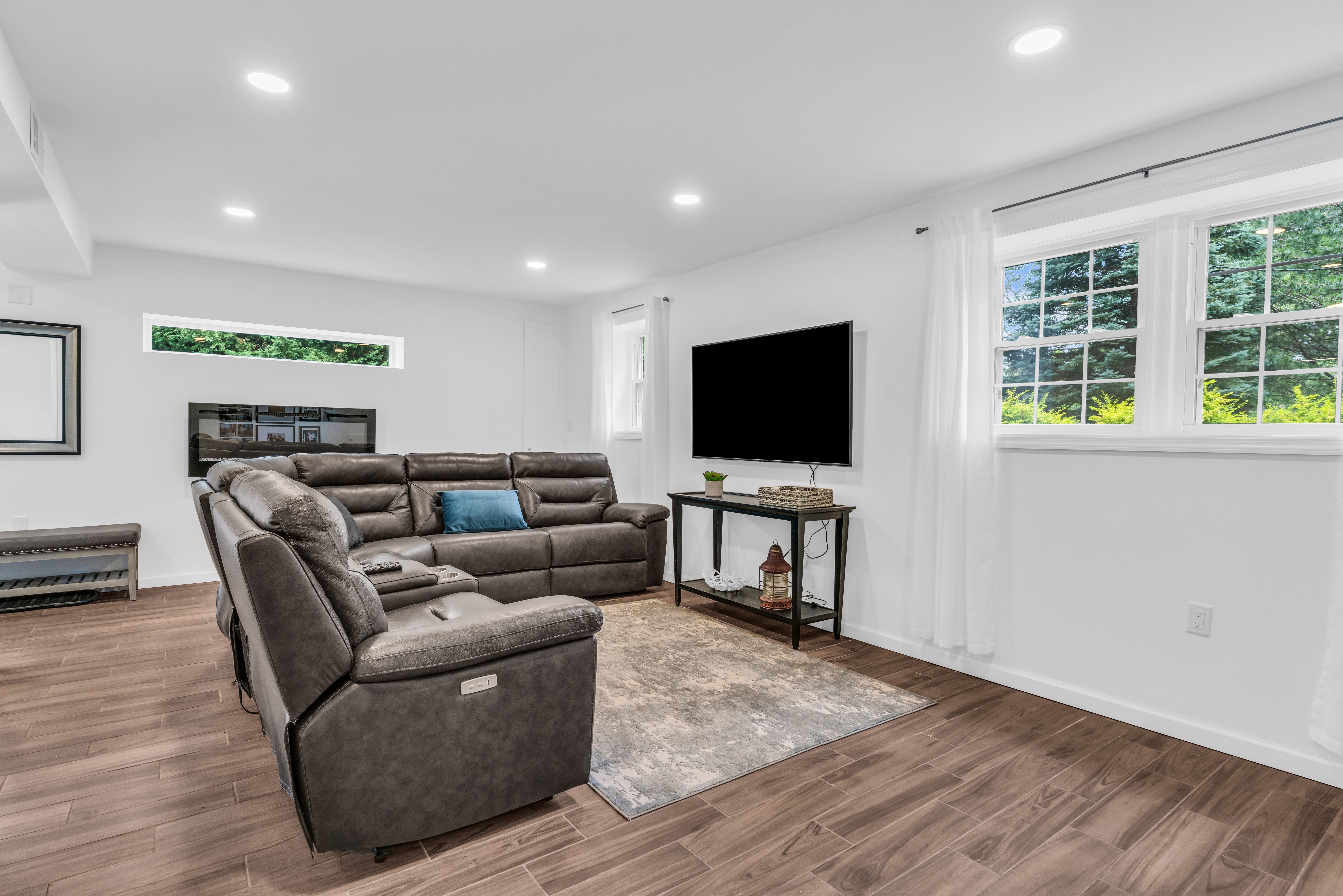  Beautiful Updated Bi-Level Home - 840 Nutswamp Road, Red Bank - 物件實景