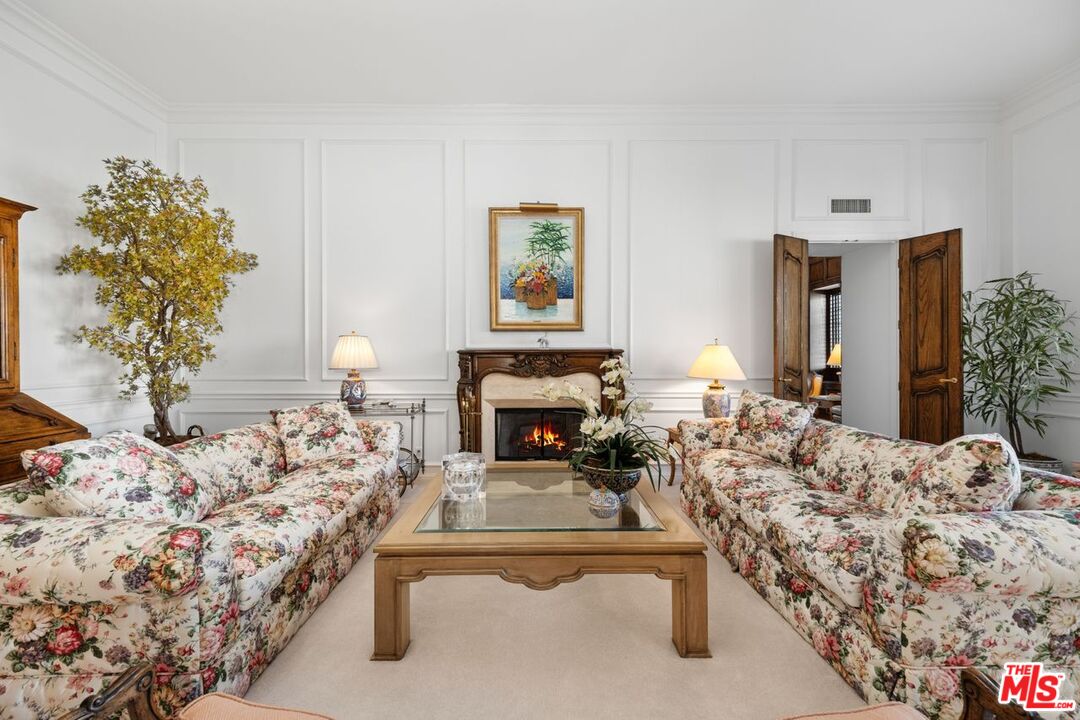 Los Angeles, California, 90067, United States, 3 Bedrooms Bedrooms, ,5 BathroomsBathrooms,Residential,For Sale,1924921