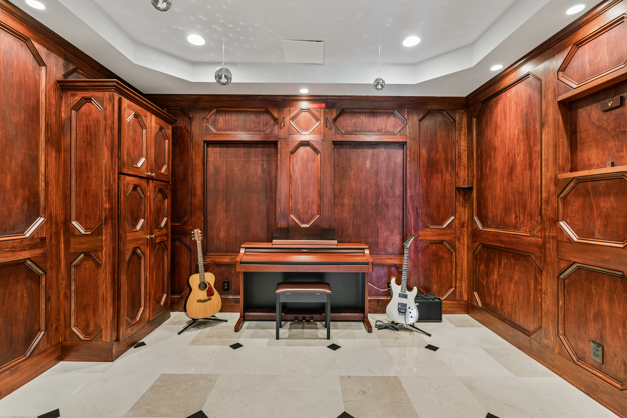  Private, Thoughtfully Renovated Sandy Springs Estate - 物件實景