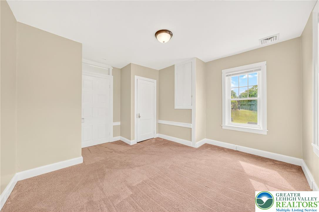 East Allen Twp, Pennsylvania, 18017, United States, 4 Bedrooms Bedrooms, ,2 BathroomsBathrooms,Residential,For Sale,1926367