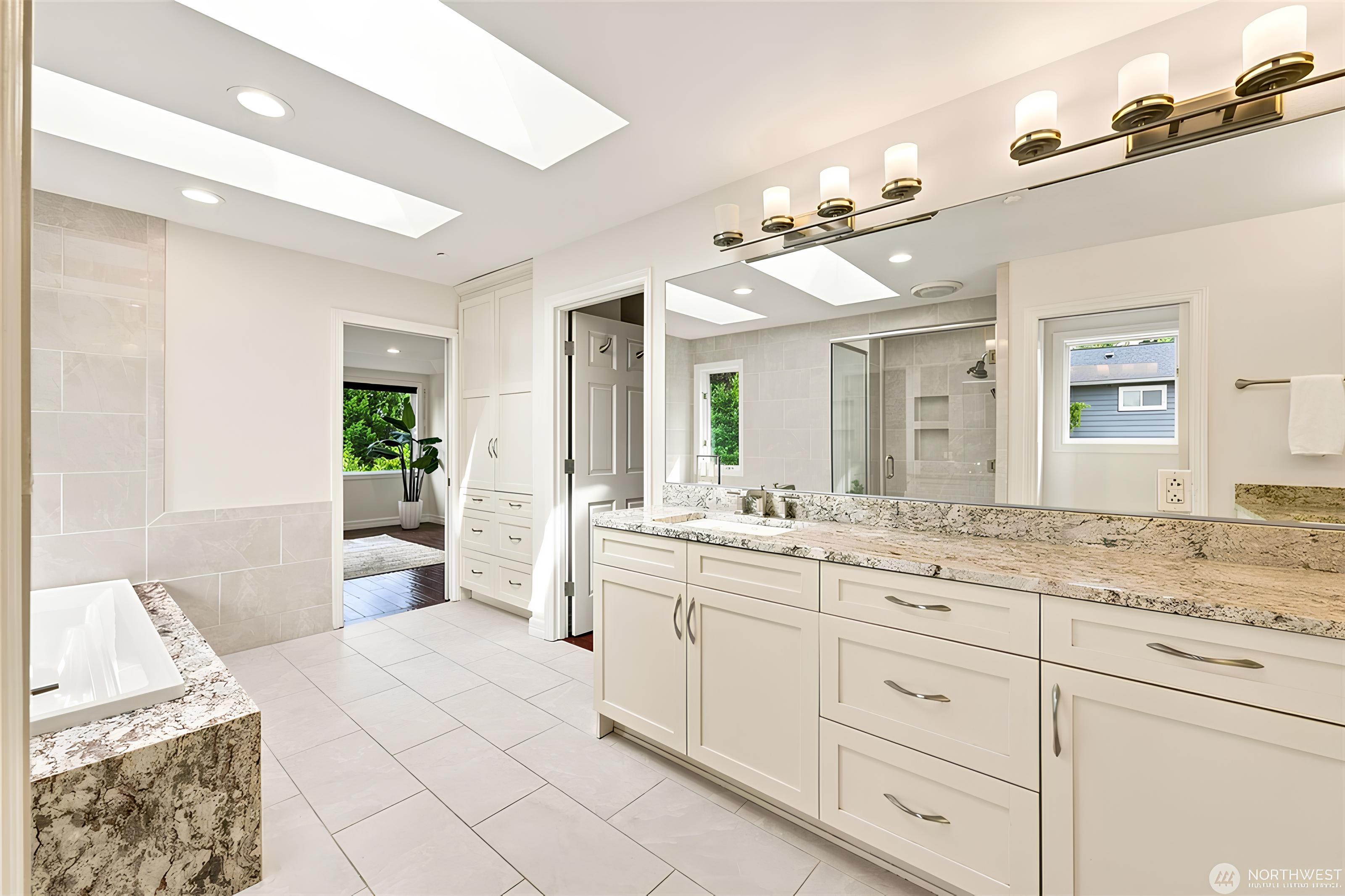  834 84th Avenue Northeast, Medina, WA 98039 - 物件實景