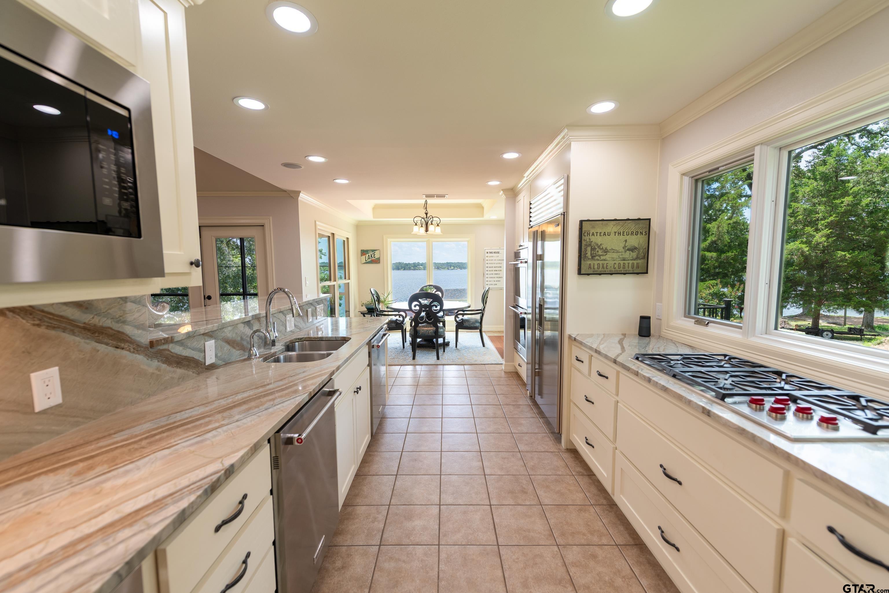 Pittsburg, Texas, 75686, United States, 4 Bedrooms Bedrooms, ,3 BathroomsBathrooms,Residential,For Sale,1895197