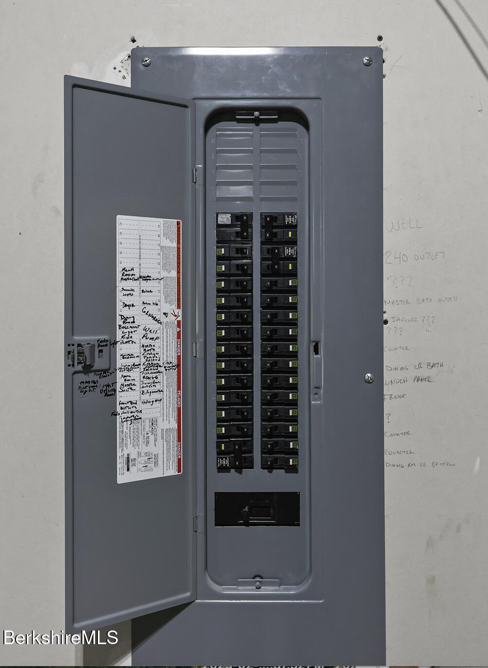 Otis, Massachusetts, 01253, United States, 3 Bedrooms Bedrooms, ,2 BathroomsBathrooms,Residential,For Sale,1980266