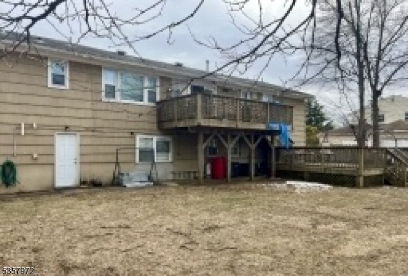 Clark Twp., New Jersey, 07066, United States, 4 Bedrooms Bedrooms, ,3 BathroomsBathrooms,Residential,For Sale,1980988