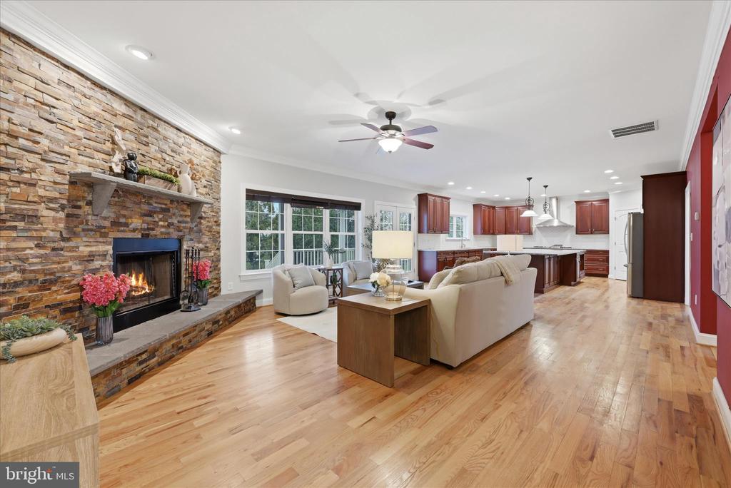 Winchester, Virginia, 22602, United States, 6 Bedrooms Bedrooms, ,5 BathroomsBathrooms,Residential,For Sale,2032756