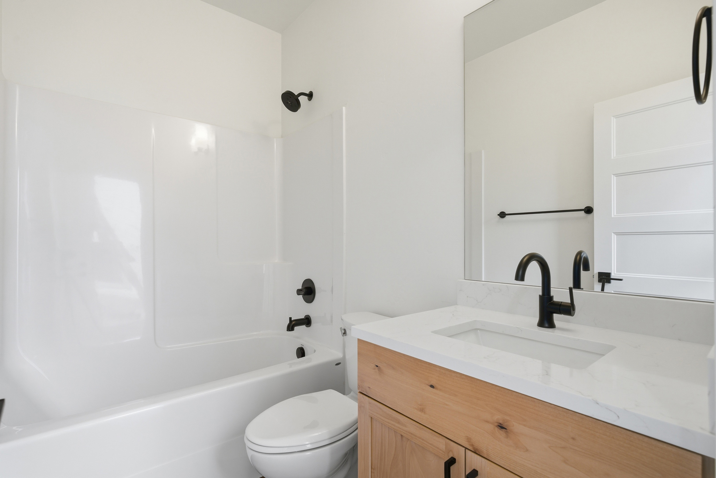 Sandpoint, Idaho, 83864, United States, 3 Bedrooms Bedrooms, ,3 BathroomsBathrooms,Residential,For Sale,2006099