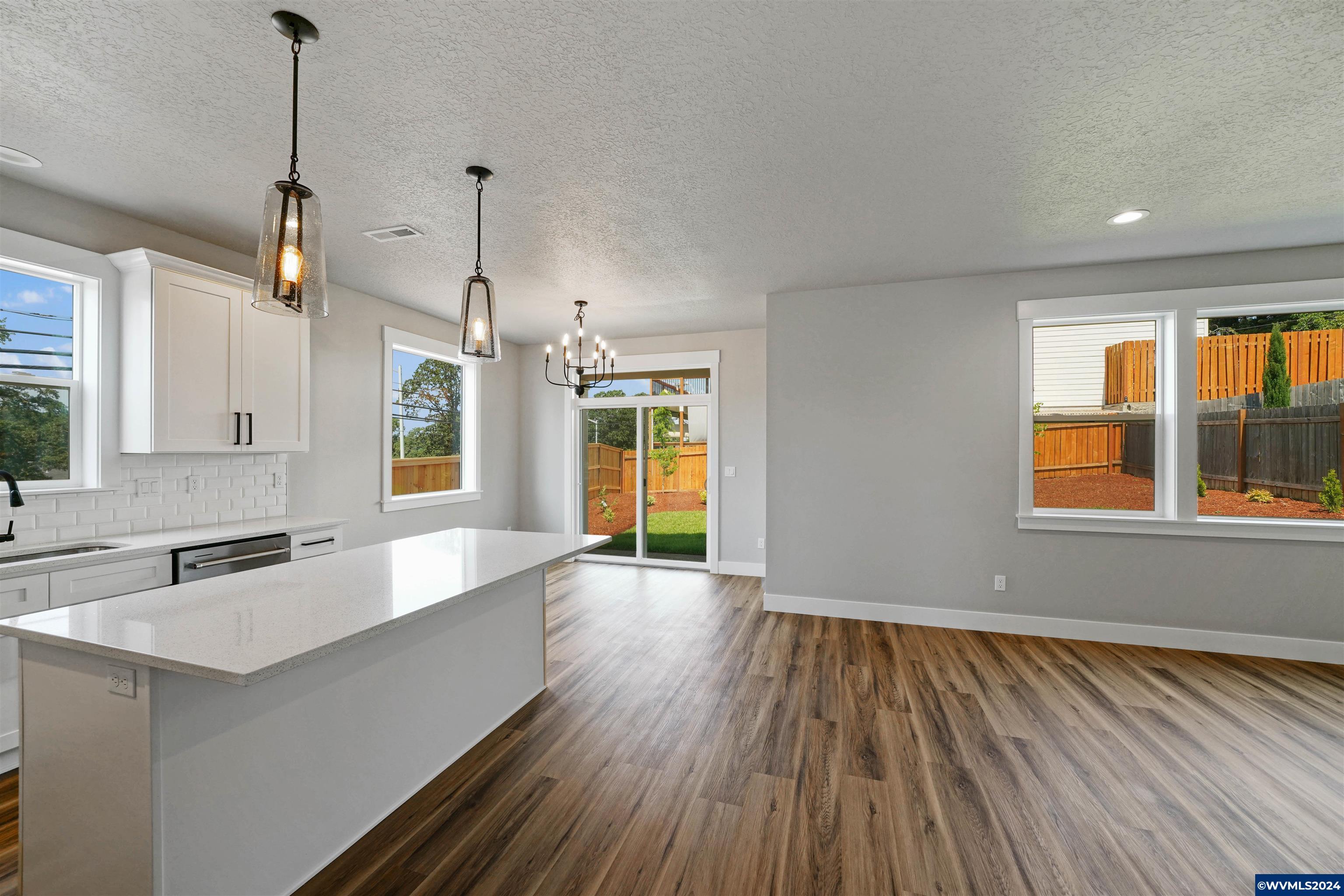 Salem, Oregon, 97306, United States, 3 Bedrooms Bedrooms, ,3 BathroomsBathrooms,Residential,For Sale,1695520