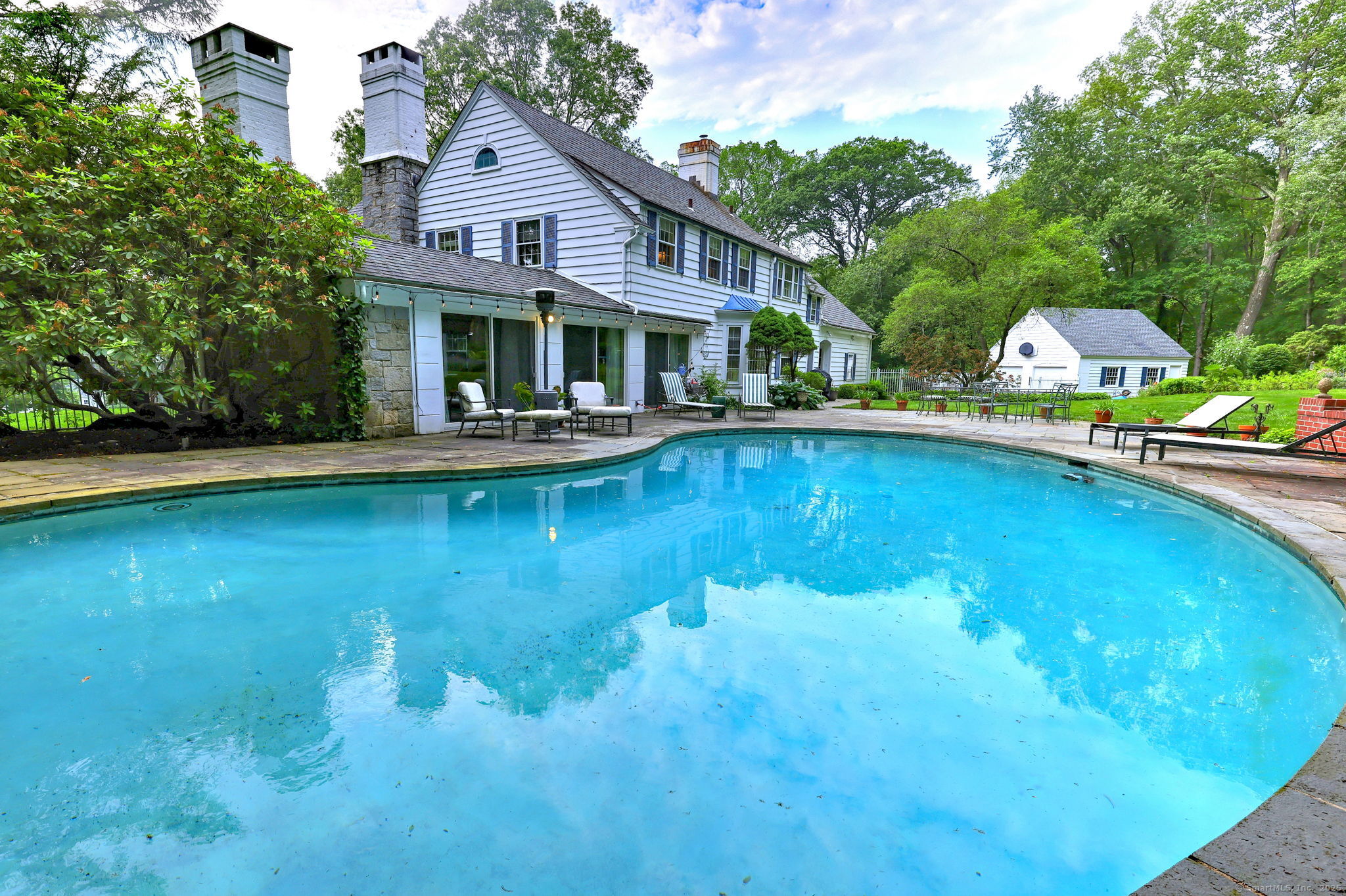 Woodbridge, Connecticut, 06525, United States, 4 Bedrooms Bedrooms, ,4 BathroomsBathrooms,Residential,For Sale,1902823