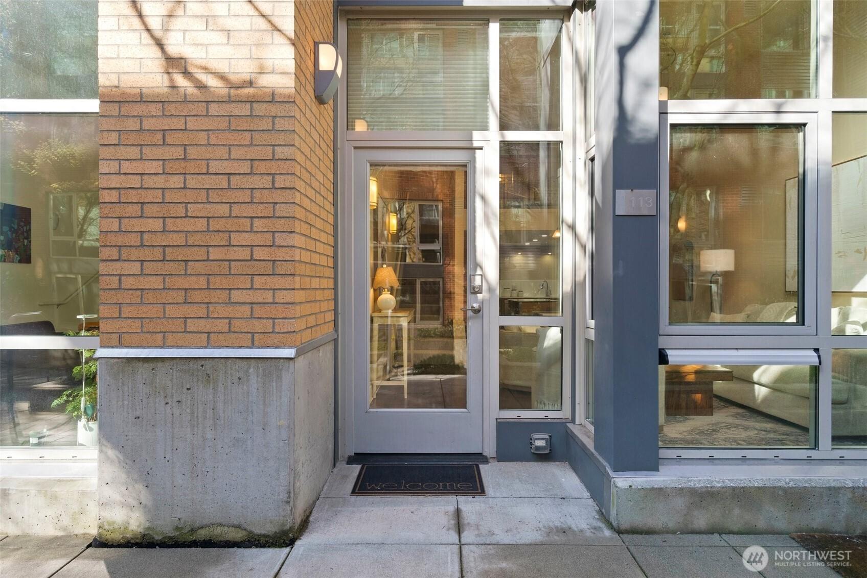SEATTLE, Washington, 98102, United States, 1 Bedroom Bedrooms, ,2 BathroomsBathrooms,Residential,For Sale,1752958