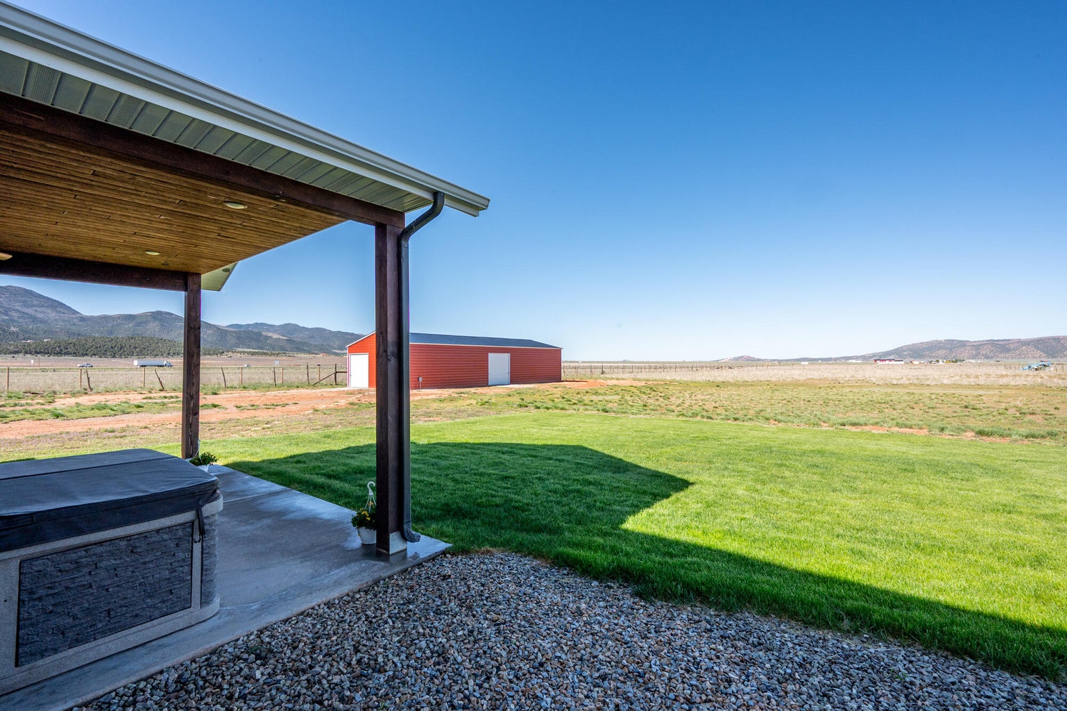 Parowan, Utah, 84761, United States, 3 Bedrooms Bedrooms, ,3 BathroomsBathrooms,Residential,For Sale,1992445