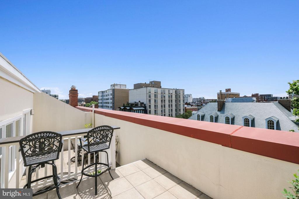 Washington, District of Columbia, 20009, United States, 3 Bedrooms Bedrooms, ,3 BathroomsBathrooms,Residential,For Sale,1987396