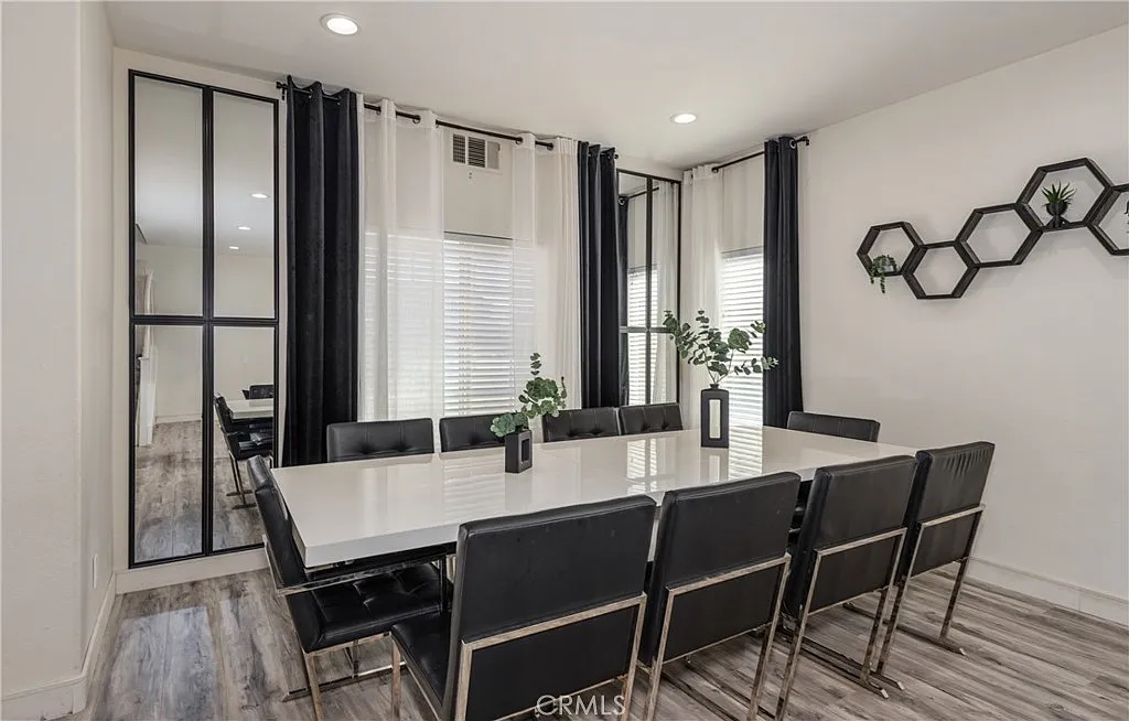 Victorville, California, 92395, United States, 5 Bedrooms Bedrooms, ,3 BathroomsBathrooms,Residential,For Sale,1976138