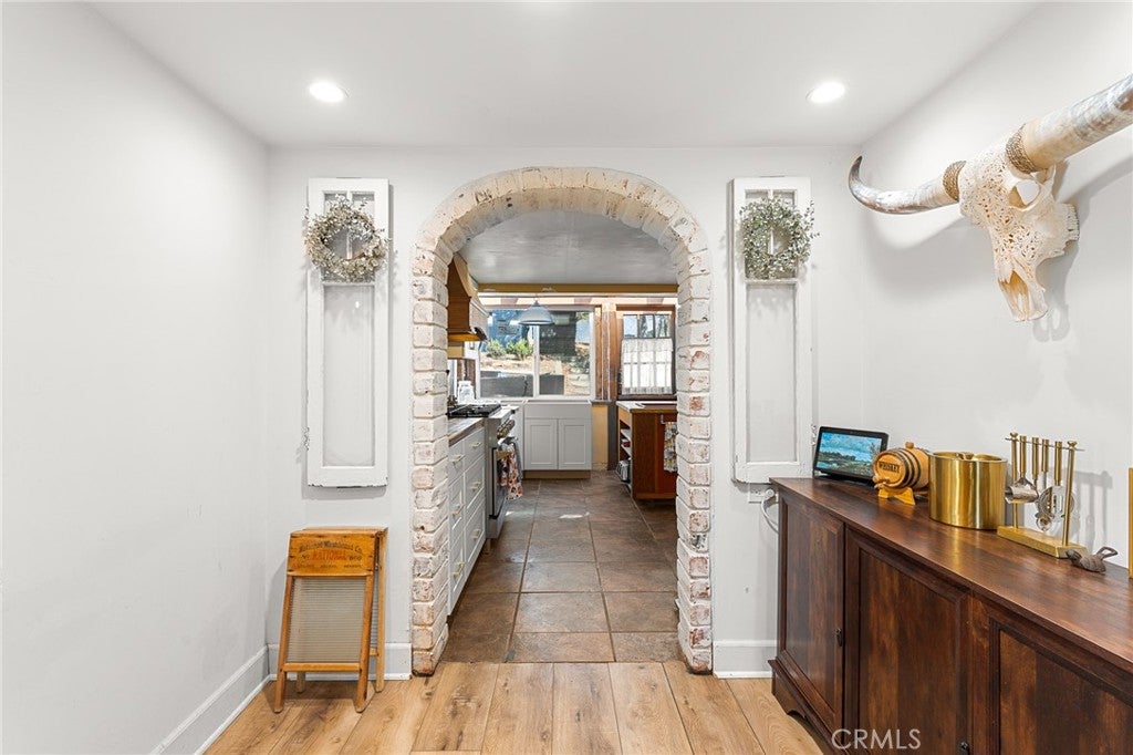 Banning, California, 92220, United States, 6 Bedrooms Bedrooms, ,4 BathroomsBathrooms,Residential,For Sale,1977497