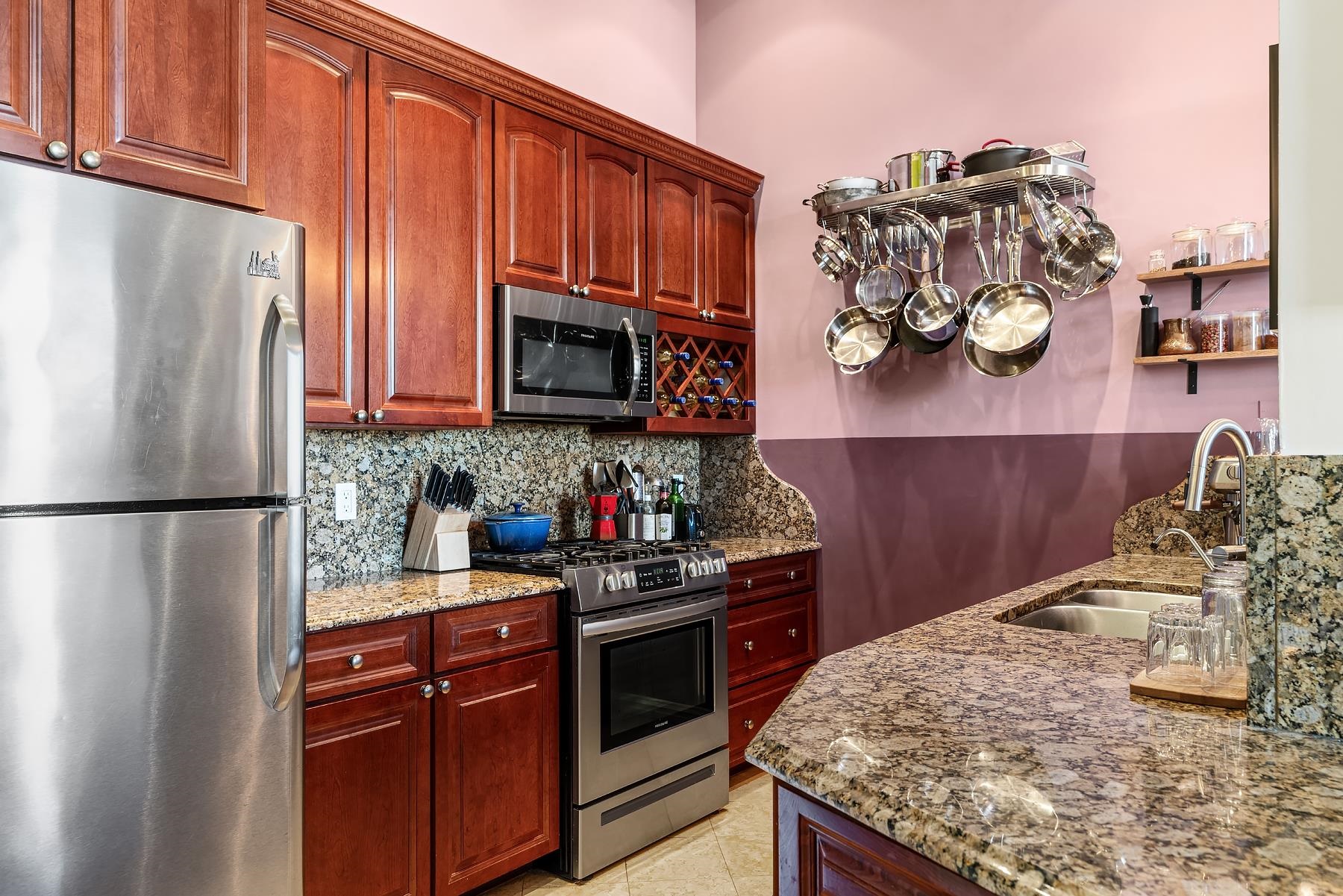 Weehawken, New Jersey, 07086, United States, 2 Bedrooms Bedrooms, ,2 BathroomsBathrooms,Residential,For Sale,1991208