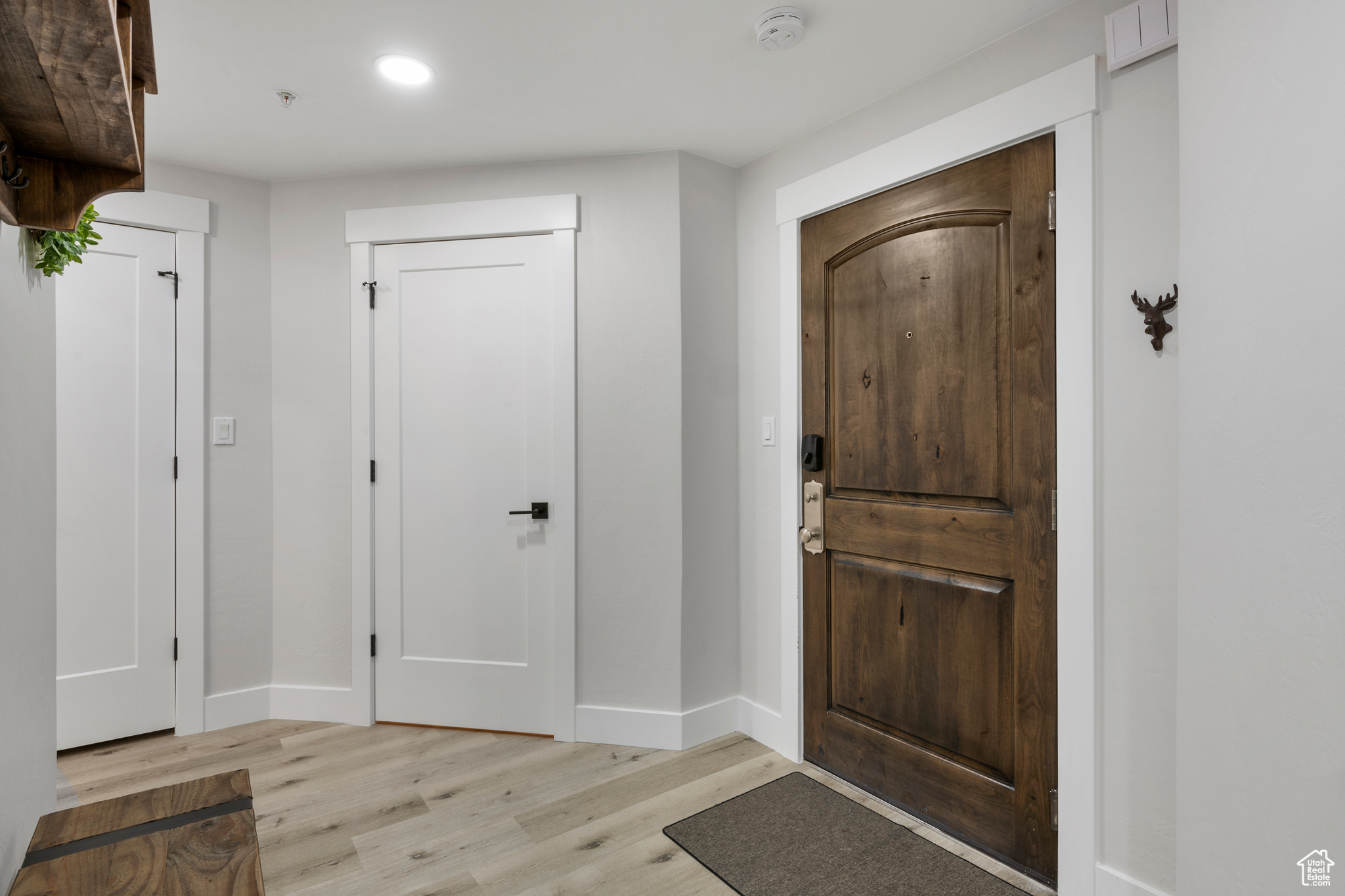 Park City, Utah, 84060, United States, 2 Bedrooms Bedrooms, ,3 BathroomsBathrooms,Residential,For Sale,1900952