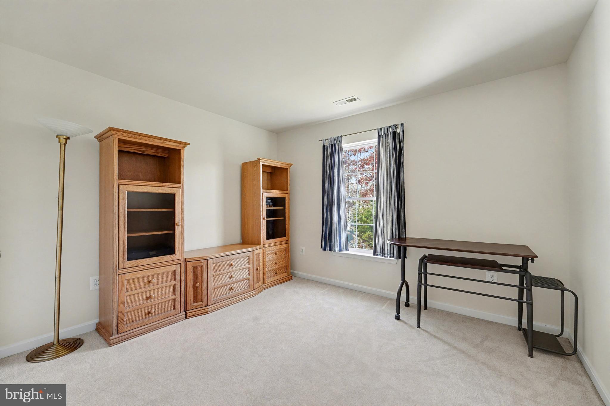 Fredericksburg, Virginia, 22408, United States, 4 Bedrooms Bedrooms, ,3 BathroomsBathrooms,Residential,For Sale,1994203