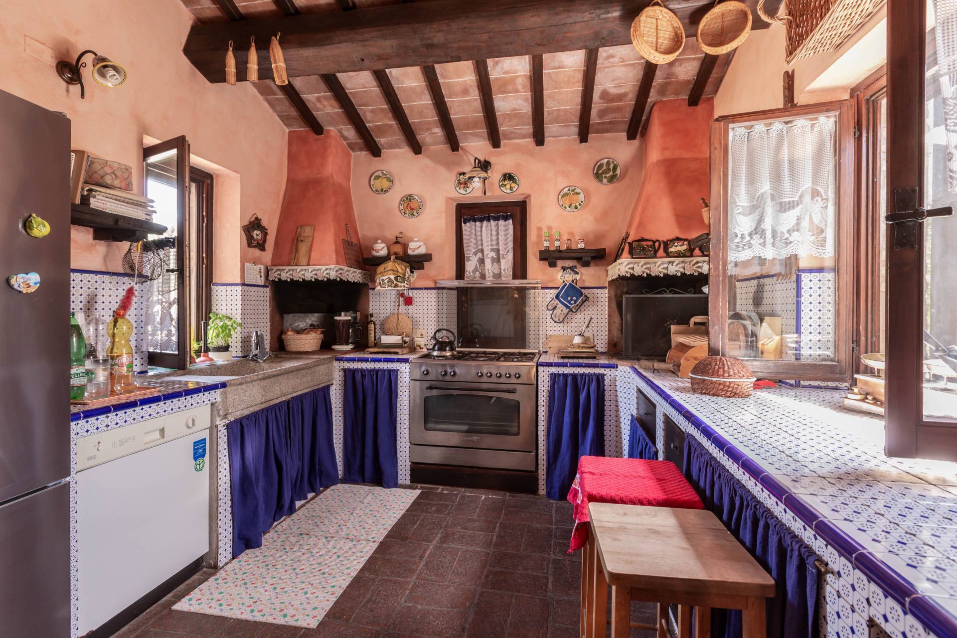 Localit? Porzone, Todi, Perugia, 06059, IT, 6 Bedrooms Bedrooms, ,6 BathroomsBathrooms,Residential,For Sale,Localit? Porzone,1586795