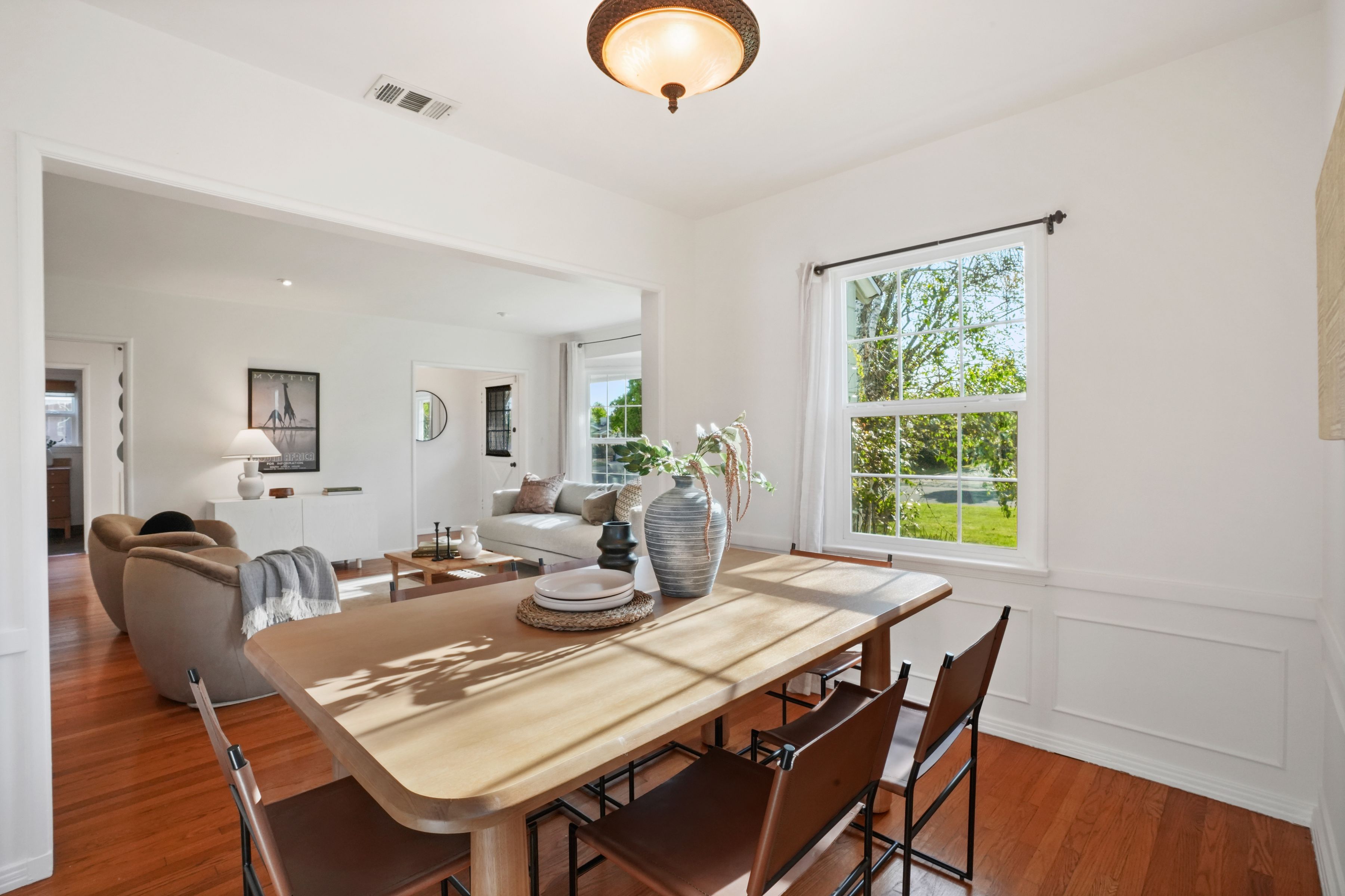  6506 Colbath Avenue - 物件實景