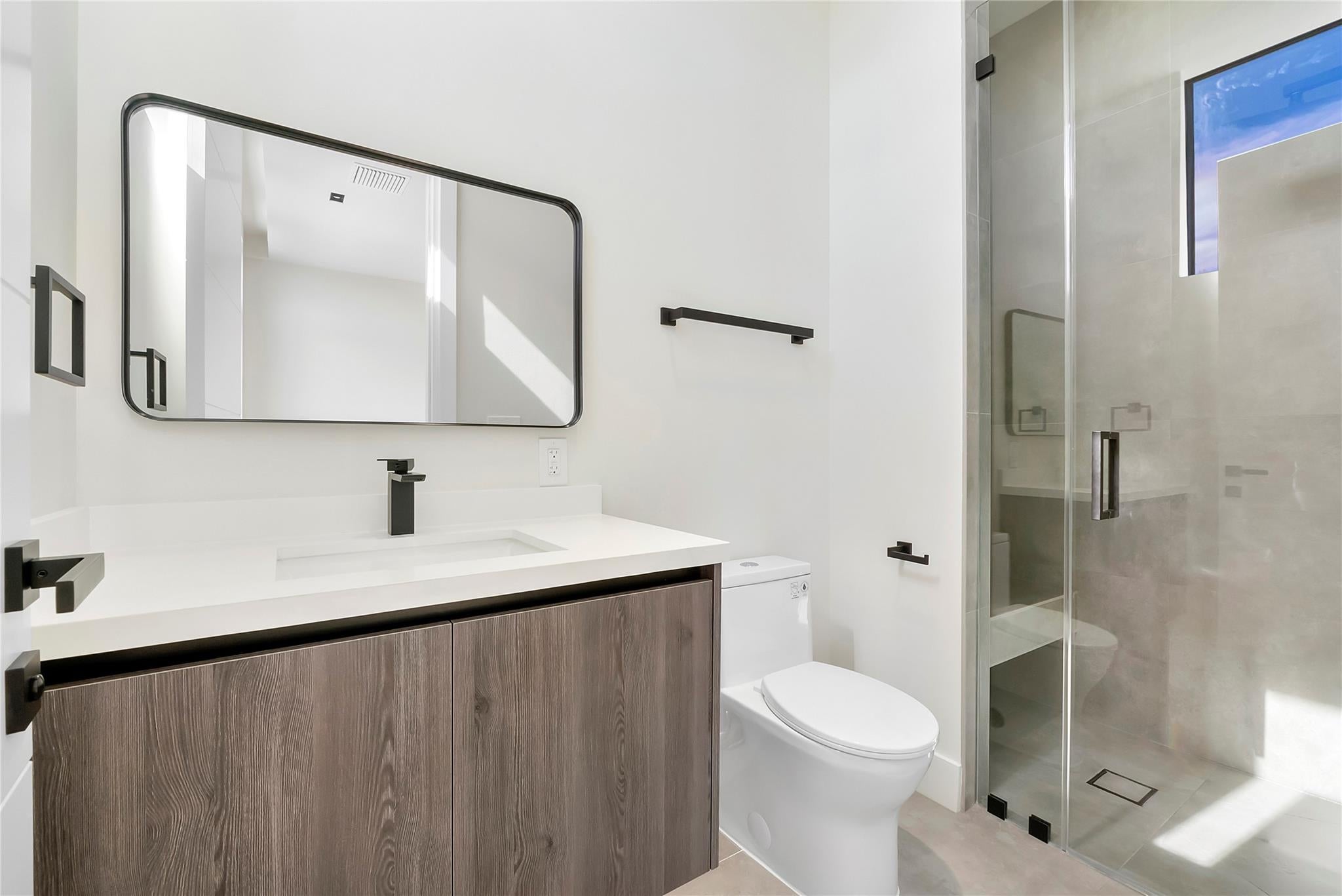 Plantation, Florida, 33323, United States, 6 Bedrooms Bedrooms, ,8 BathroomsBathrooms,Residential,For Sale,1984384