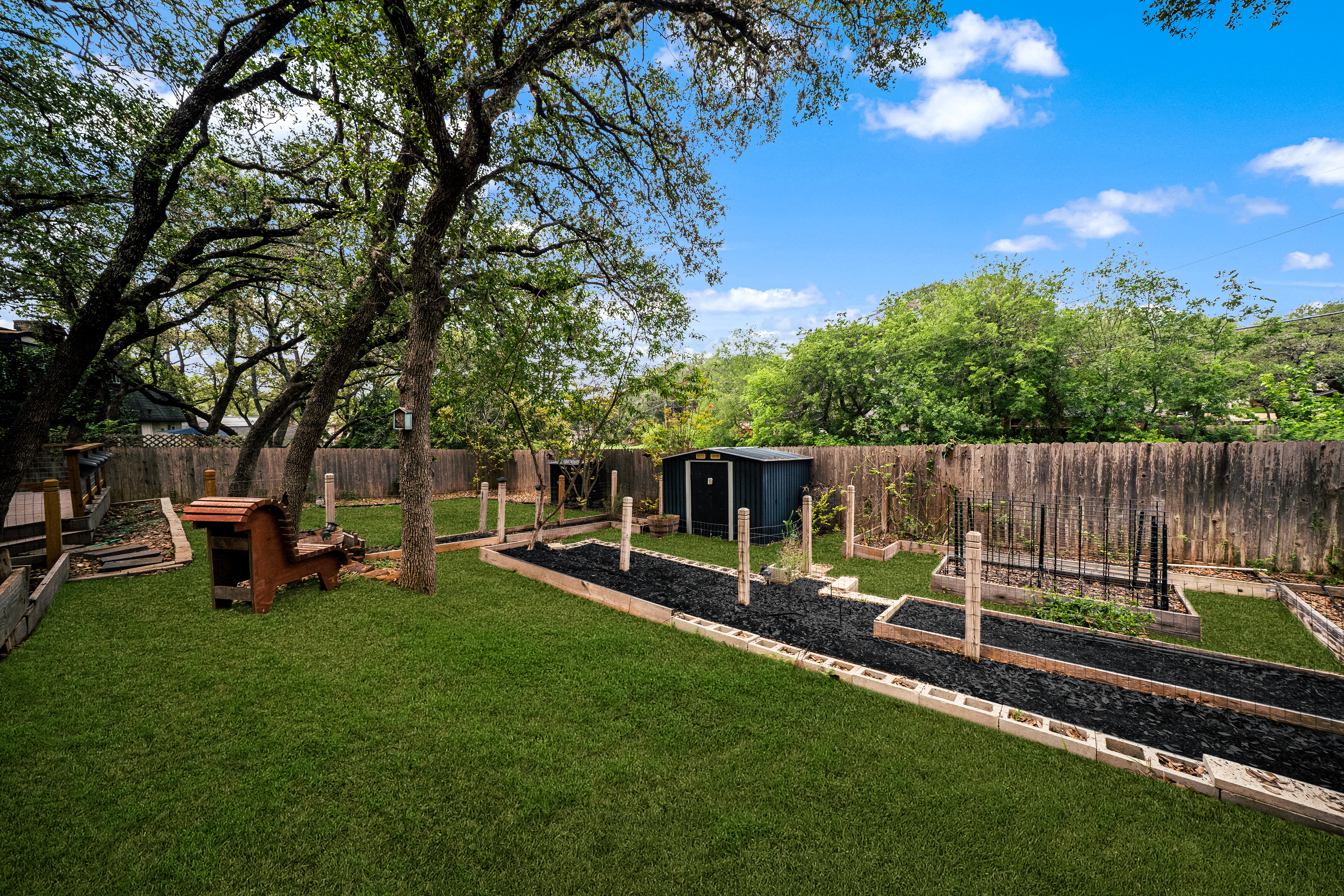  Updated Ranch with Greenbelt Privacy - 物件實景
