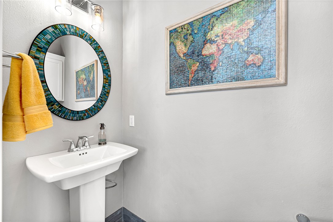 Bentonville, Arkansas, 72713, United States, 4 Bedrooms Bedrooms, ,5 BathroomsBathrooms,Residential,For Sale,1950806