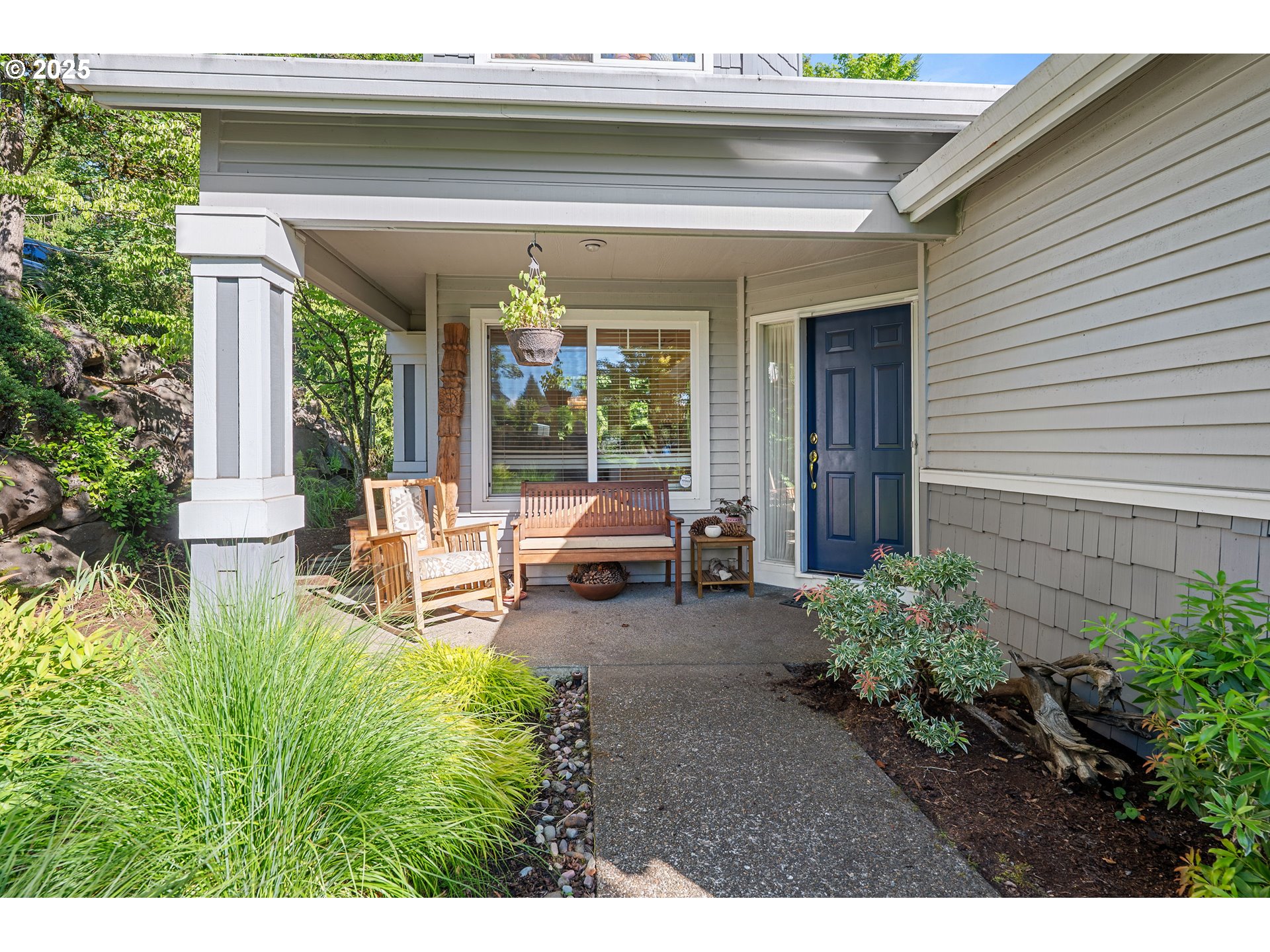 Portland, Oregon, 97229, United States, 2 Bedrooms Bedrooms, ,2 BathroomsBathrooms,Residential,For Sale,1925934