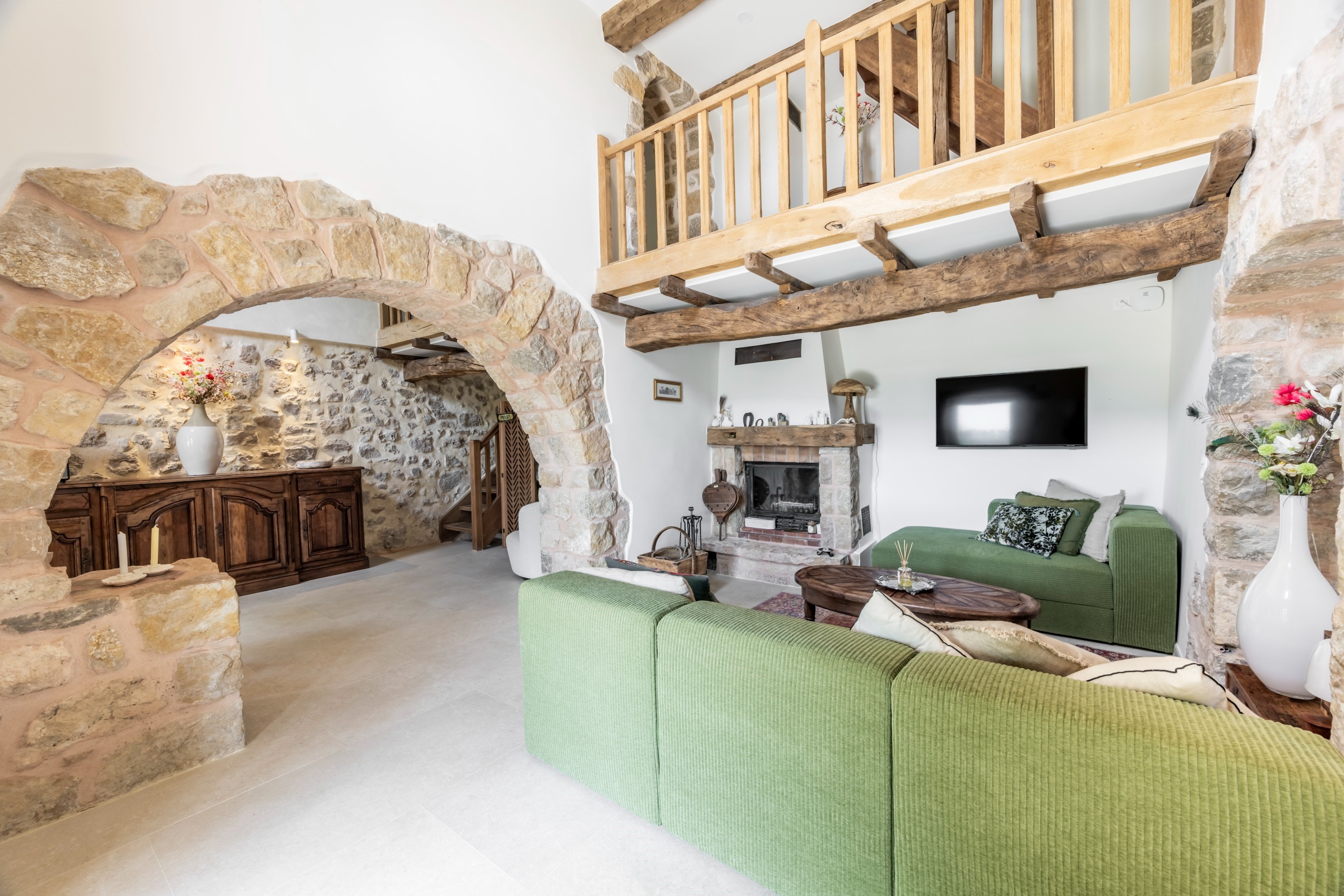  Spéracèdes, renovated 18th century stone farmhouse for sale with olive grove, d… - 物件實景