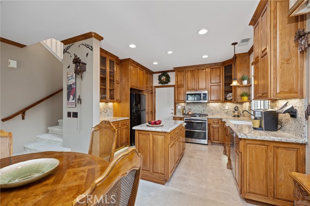 Murrieta, California, 92562, United States, 4 Bedrooms Bedrooms, ,2 BathroomsBathrooms,Residential,For Sale,1921909