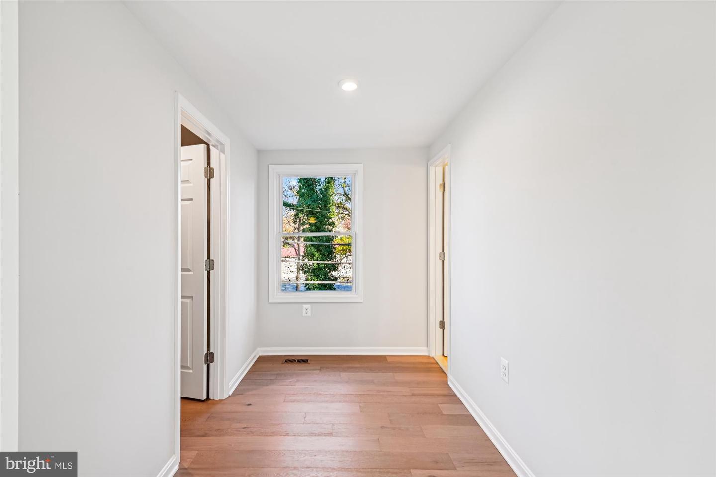 Riva, Maryland, 21140, United States, 4 Bedrooms Bedrooms, ,3 BathroomsBathrooms,Residential,For Sale,1993297