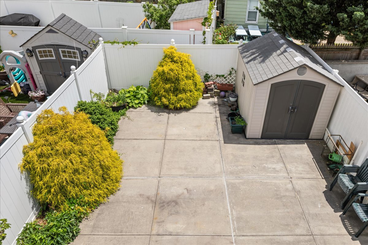 Broad Channel, New York, 11693, United States, 3 Bedrooms Bedrooms, ,2 BathroomsBathrooms,Residential,For Sale,1936968