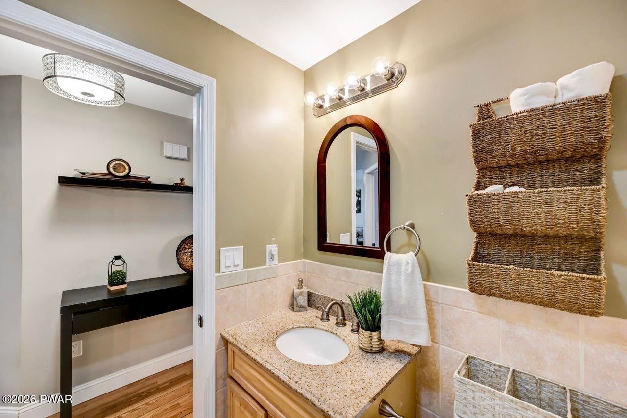 Milford, Pennsylvania, 18337, United States, 3 Bedrooms Bedrooms, ,3 BathroomsBathrooms,Residential,For Sale,2011309