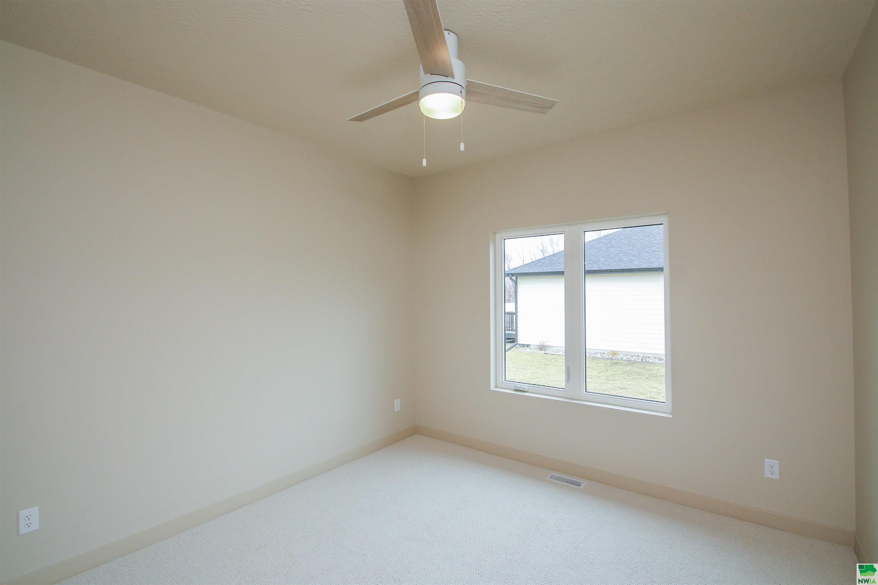 Sergeant Bluff, Iowa, 51054, United States, 3 Bedrooms Bedrooms, ,2 BathroomsBathrooms,Residential,For Sale,1921249