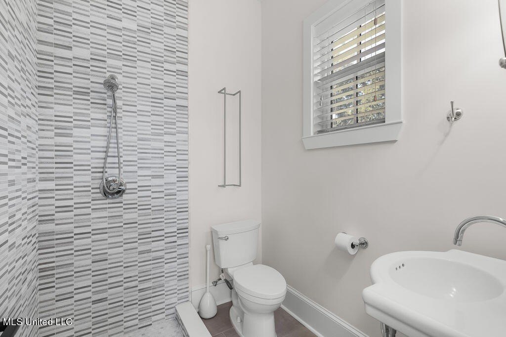 Gulfport, Mississippi, 39501, United States, 4 Bedrooms Bedrooms, ,3 BathroomsBathrooms,Residential,For Sale,1974056