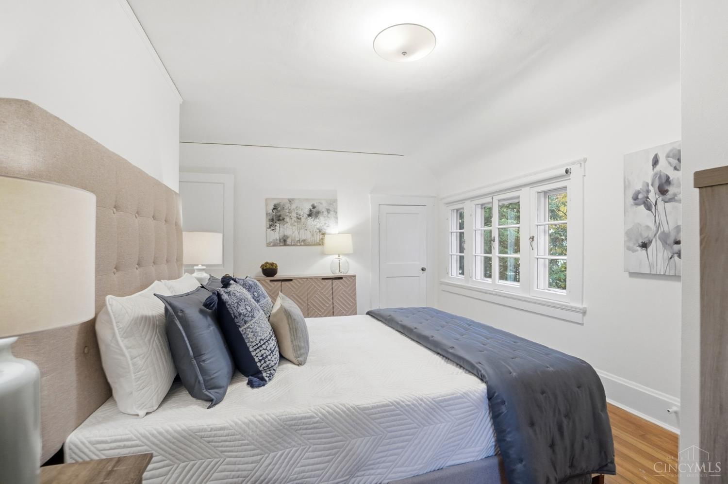 Cincinnati, Ohio, 45227, United States, 3 Bedrooms Bedrooms, ,2 BathroomsBathrooms,Residential,For Sale,1989456