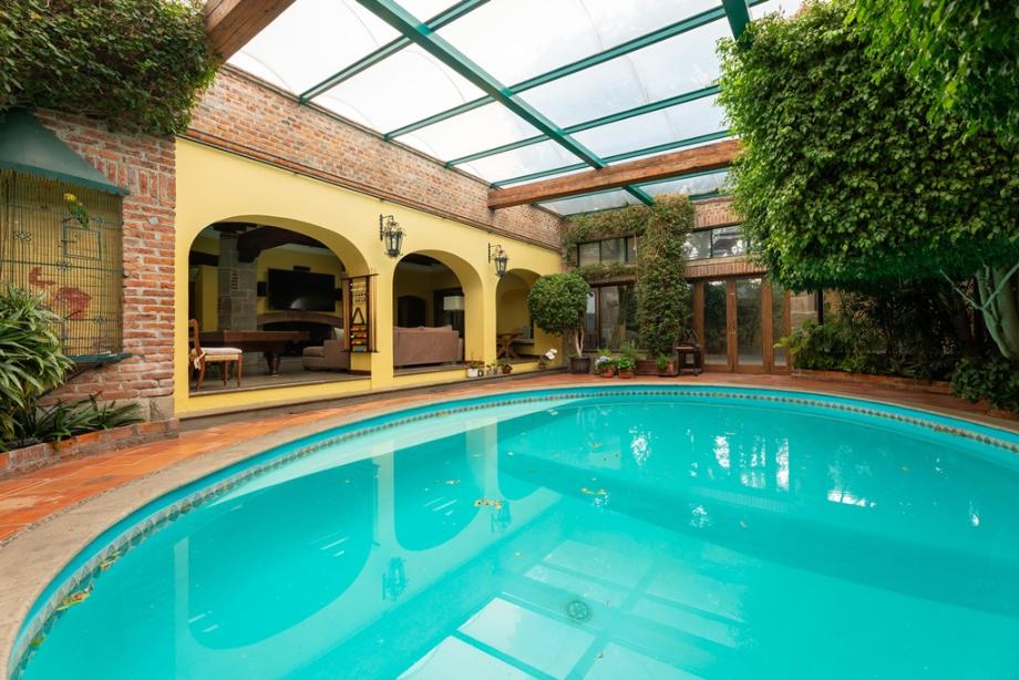Saratoga, Naucalpan de Juárez, Estado de méxico, 53900, Mexico, 3 Bedrooms Bedrooms, ,4 BathroomsBathrooms,Residential,For Sale,Saratoga,1612456