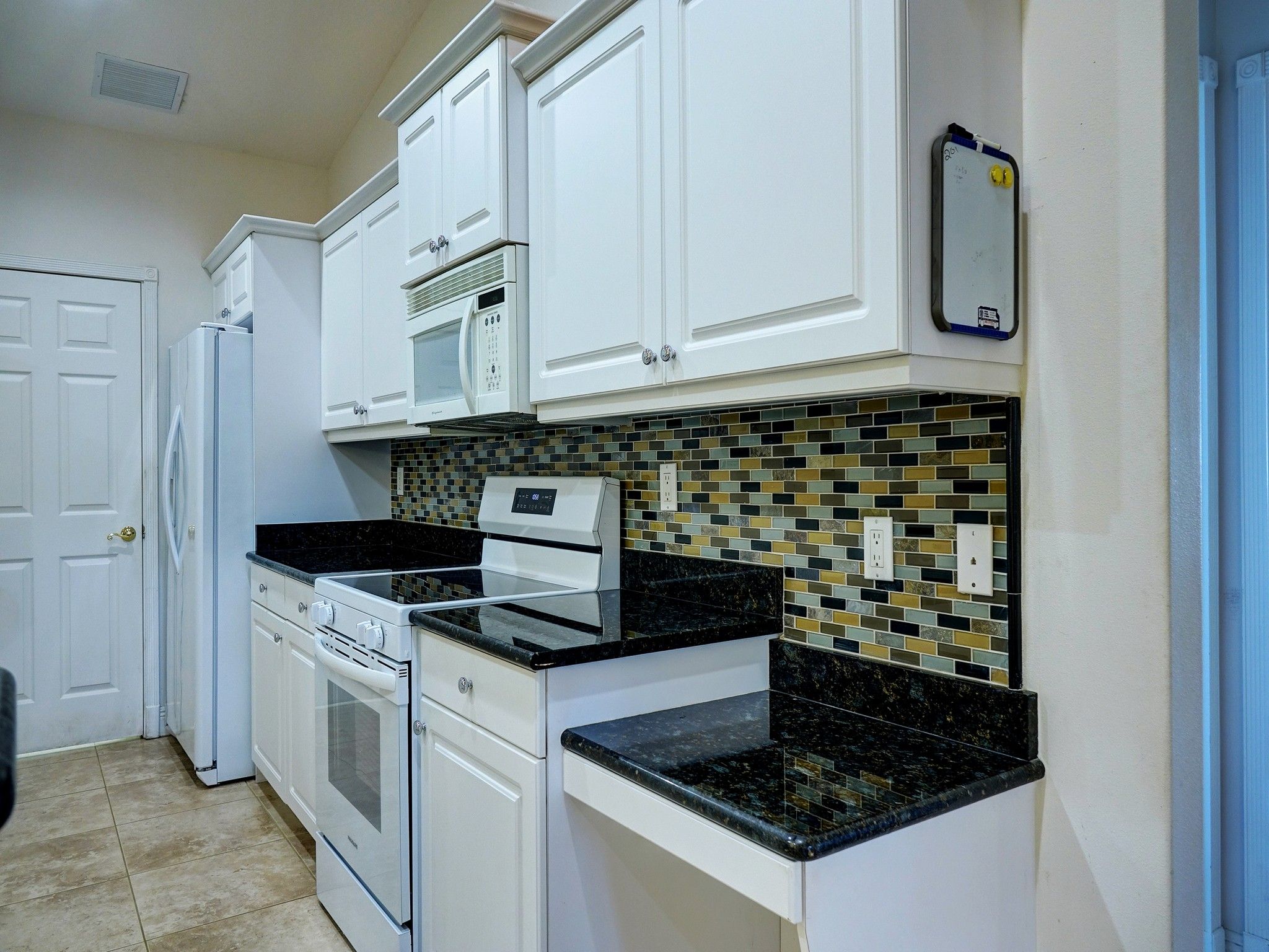  446 NE Vanda Terrado, Jensen Beach, FL, 34957 - 物件實景