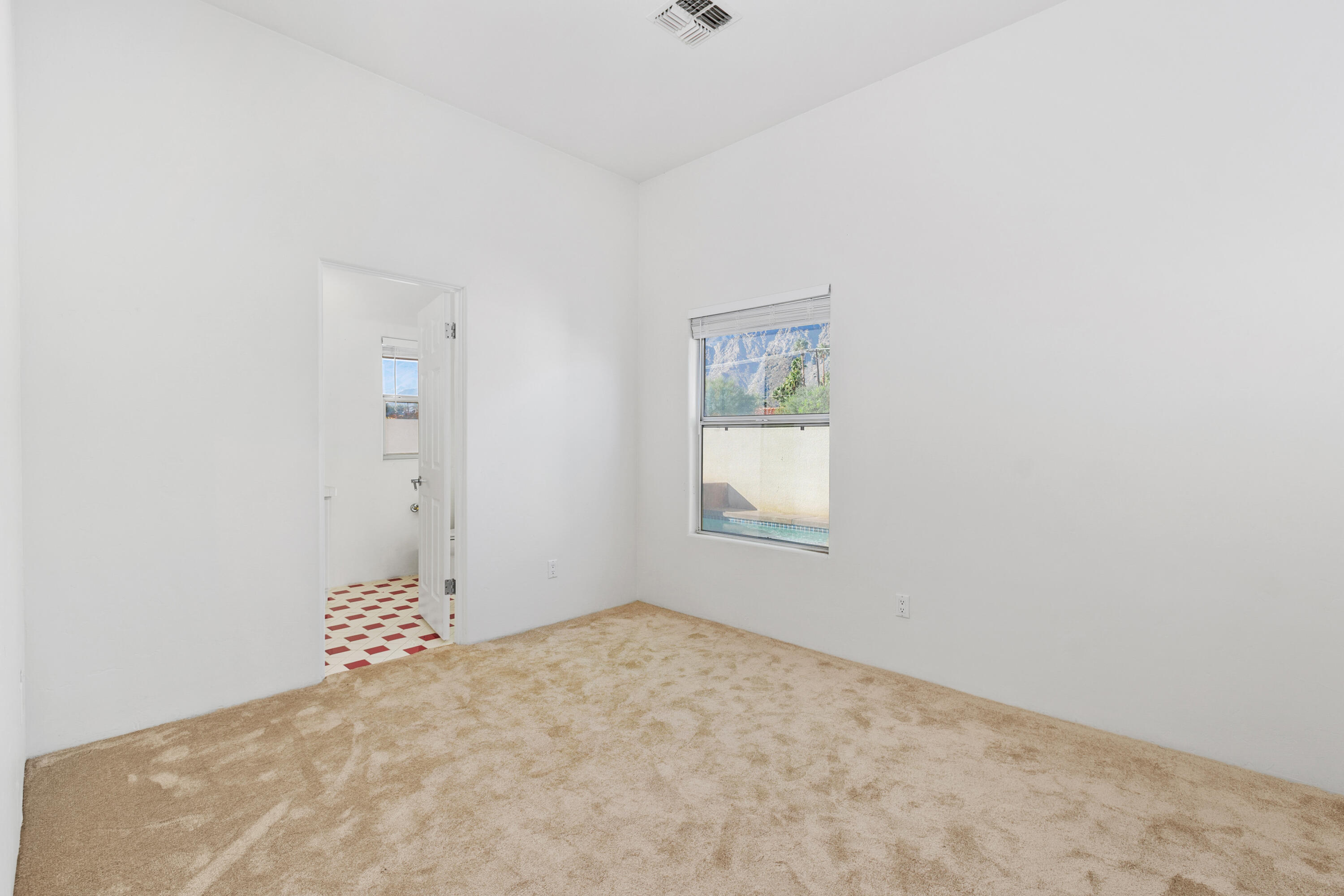 La Quinta, California, 92253, United States, 4 Bedrooms Bedrooms, ,1 BathroomBathrooms,Residential,For Sale,1999091