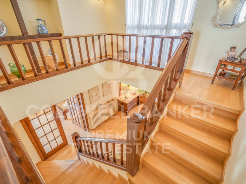 Cerdanyola del Vallès, Catalonia, ES, 4 Bedrooms Bedrooms, ,3 BathroomsBathrooms,Residential,For Sale,1481856