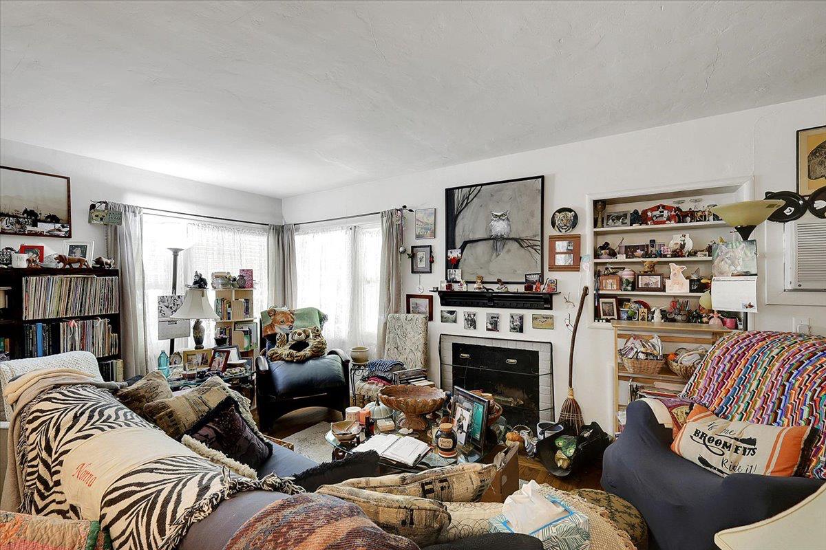 Sacramento, California, 95822, United States, 3 Bedrooms Bedrooms, ,2 BathroomsBathrooms,Residential,For Sale,1912719
