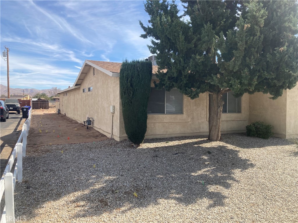Apple Valley, California, 92308, United States, ,Residential,For Sale,1943330