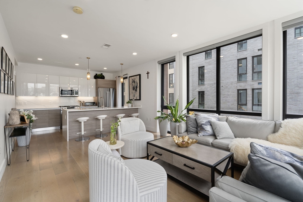 Boston, Massachusetts, 02134, United States, 2 Bedrooms Bedrooms, ,2 BathroomsBathrooms,Residential,For Sale,1941762