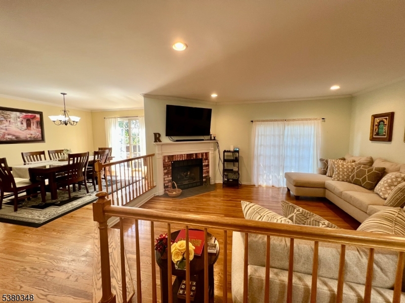 Pompton Lakes Boro, New Jersey, 07442, United States, 3 Bedrooms Bedrooms, ,3 BathroomsBathrooms,Residential,For Sale,1925292