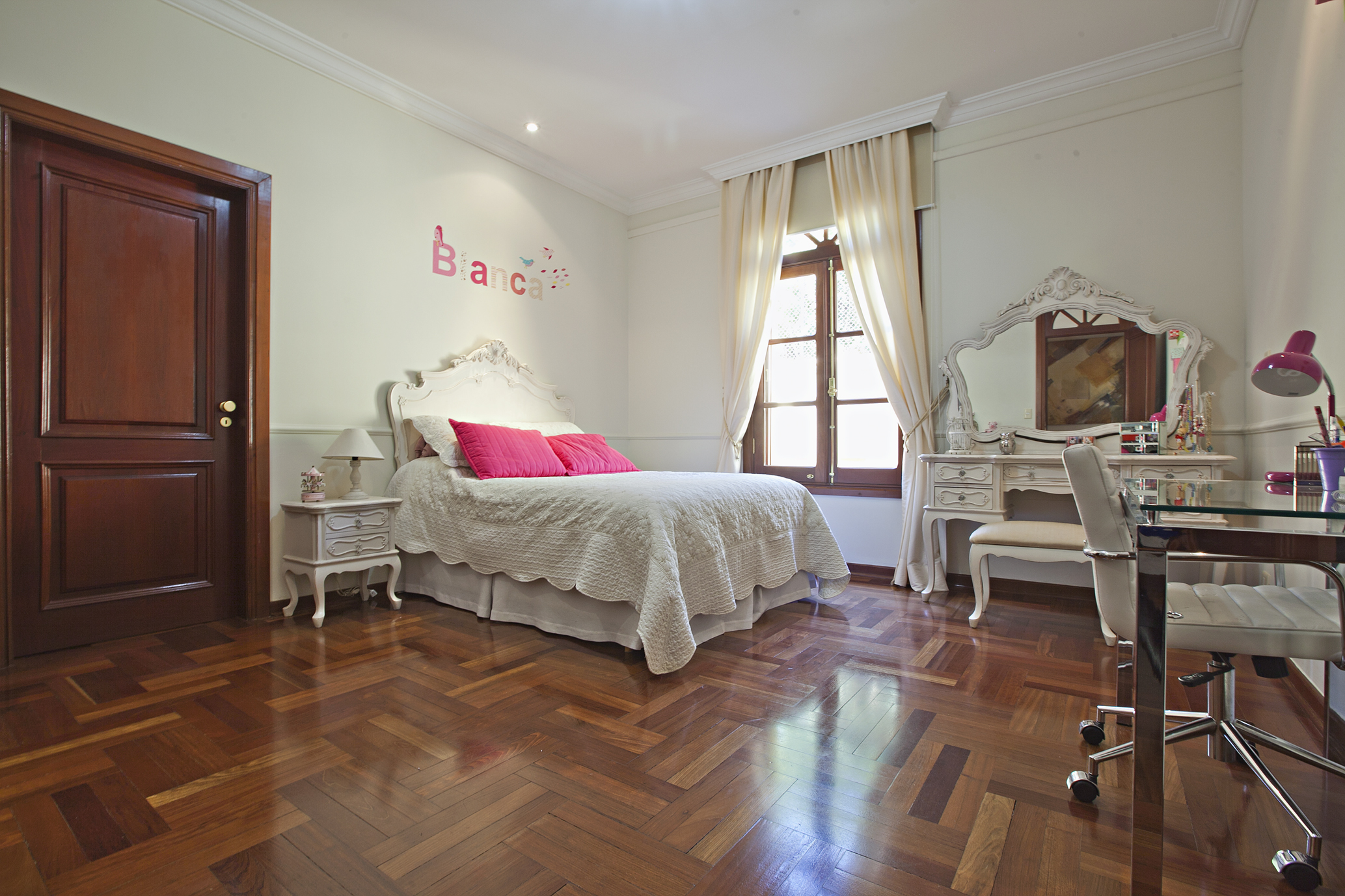  Spacious house with library - 物件實景