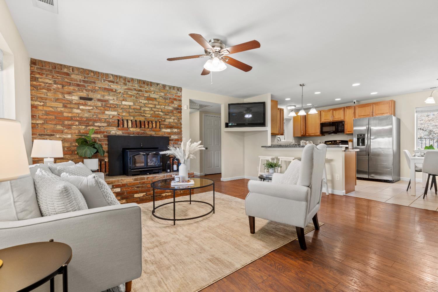 Lincoln, California, 95648, United States, 3 Bedrooms Bedrooms, ,2 BathroomsBathrooms,Residential,For Sale,1904345