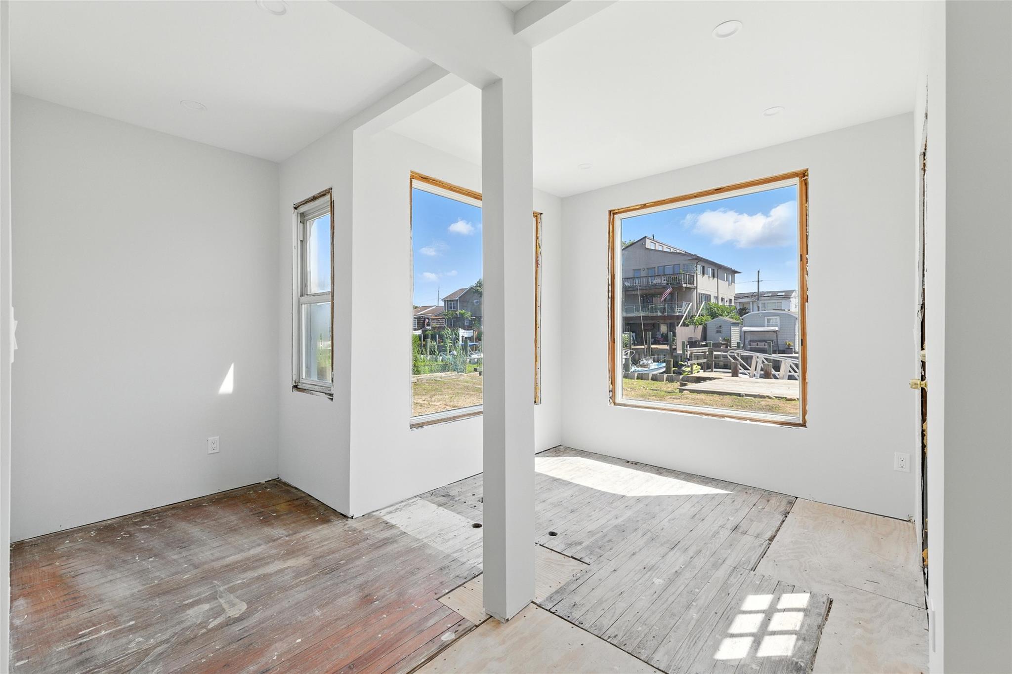 Seaford, New York, 11783, United States, 3 Bedrooms Bedrooms, ,2 BathroomsBathrooms,Residential,For Sale,1908312