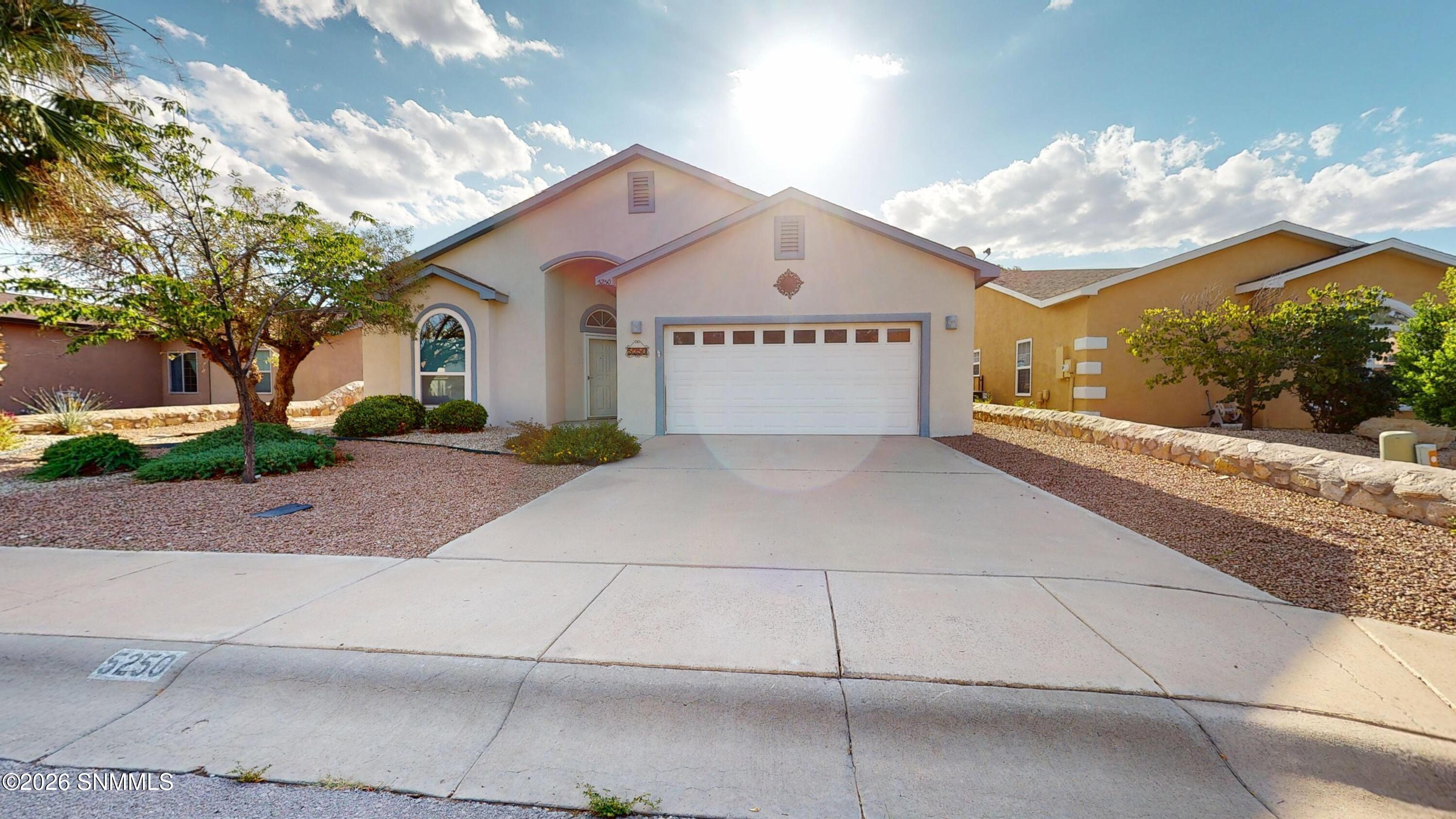 Melanite Ct, Las Cruces, NM 88012