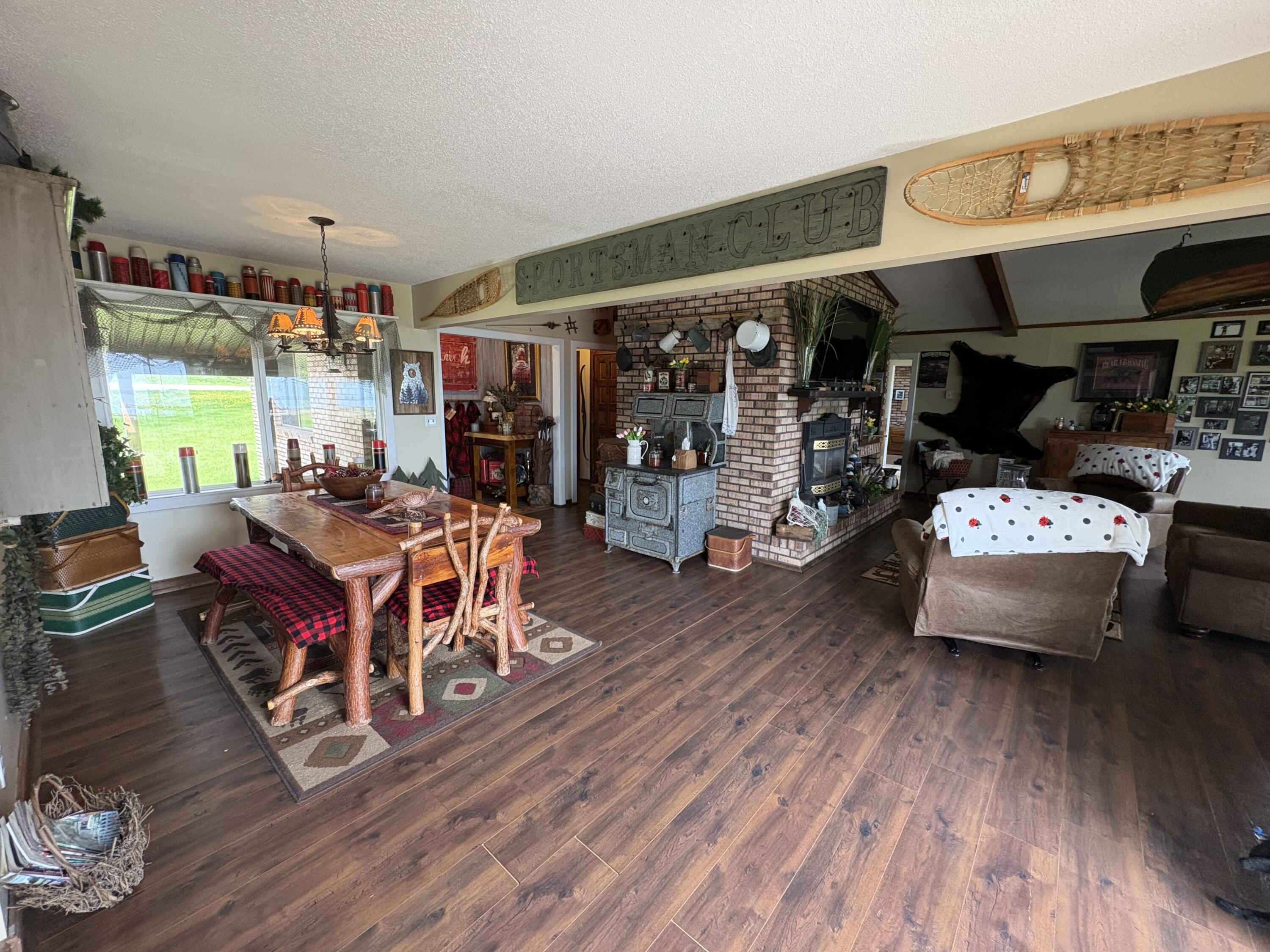 Naubinway, Michigan, 49762, United States, 3 Bedrooms Bedrooms, ,2 BathroomsBathrooms,Residential,For Sale,1840338