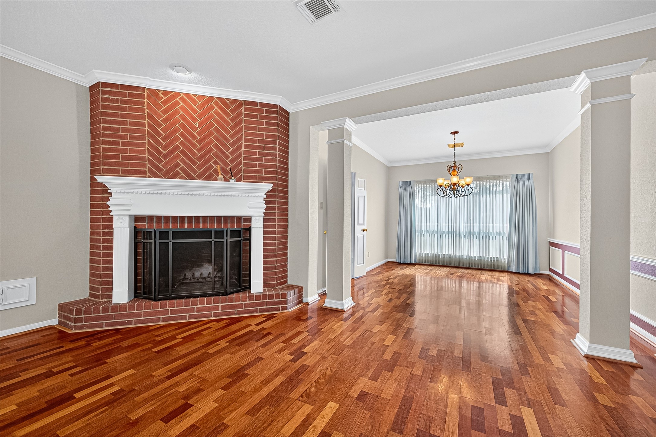 Sugar Land, Texas, 77478, United States, 5 Bedrooms Bedrooms, ,4 BathroomsBathrooms,Residential,For Sale,1971376