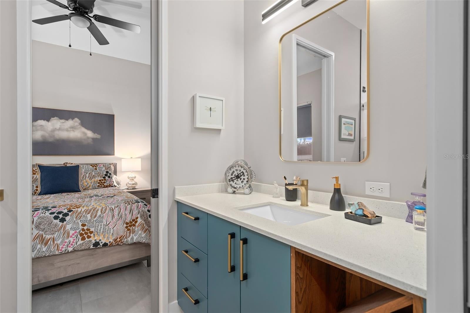 ORLANDO, Florida, 32806, United States, 4 Bedrooms Bedrooms, ,3 BathroomsBathrooms,Residential,For Sale,1978937